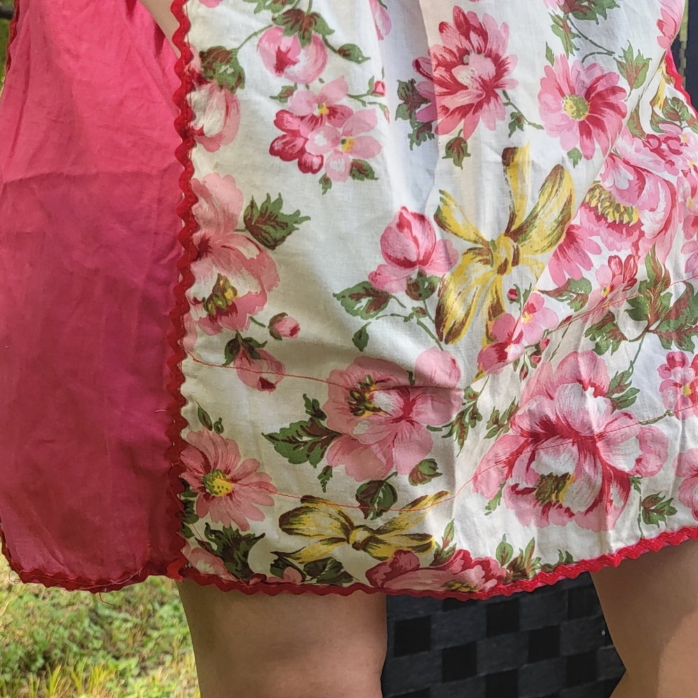 Vintage Apron Handmade Full Pocket Floral & RicRac Pink Half Apron - Picture 5 of 9